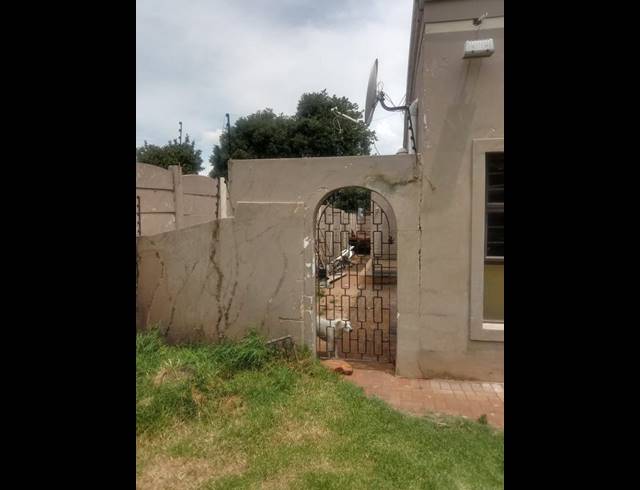 5 BEDROOM HOUSE FOR SALE IN LAMBTON